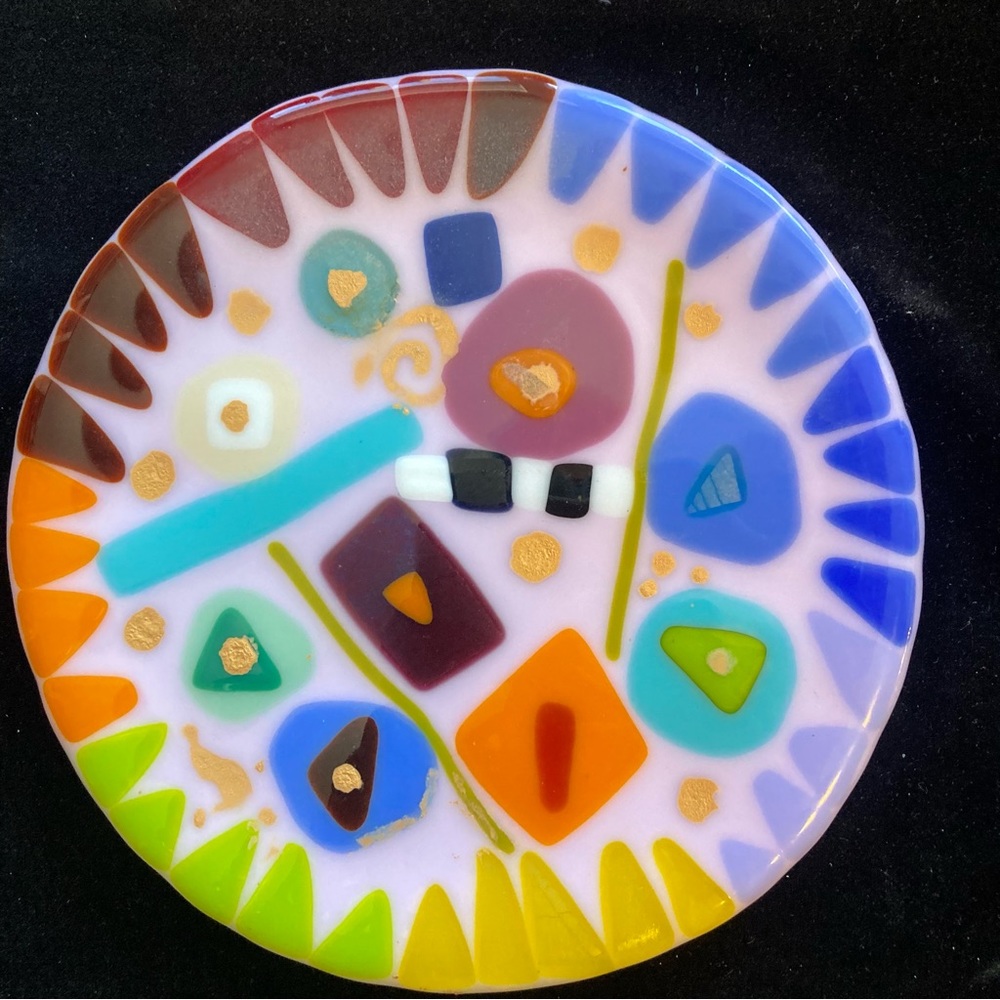 “Choose Happiness “Design. Pink Glass A Fused Art Handmade 8” Plate Original